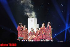 "Бурановские бабушки" провели репетицию в Баку перед "Евровидением-2012" (ФОТО)