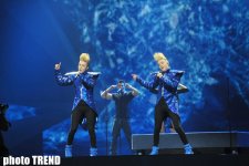 Гиперактивные близнецы на сцене "Baku Crystal Hall" (фотосессия)