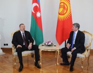 Azerbaijani President meets Kyrgyz counterpart in Moscow (PHOTO)