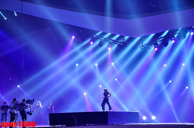 Фаворит "Евровидения 2012" на сцене "Baku Crystal Hall" (фотосессия)
