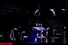 Очарованная красотой Баку на сцене  "Baku Crystal Hall" (фотосессия)