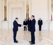 Azerbaijan’s President accepts credentials of new Uzbek ambassador (PHOTO)