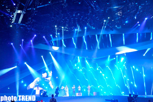 Финалистка "Евровидения 2012" Анггун на сцене "Baku Crystal Hall" (фотосессия)