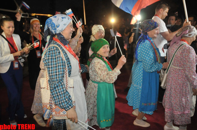 В Баку прошла церемония открытия конкурса "Евровидение - 2012" (версия 3) (ФОТО)