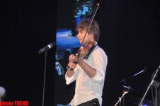 В Баку прошла церемония открытия конкурса "Евровидение - 2012" (версия 3) (ФОТО)