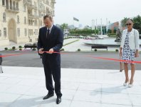 Azerbaijani President opens Baku Funicular and pedestrian underpass (PHOTO)