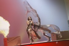 ТОП-10 нарядов певиц-финалистов "Евровидения 2012" от Фахрии Халафовой (фото)