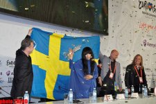 Первые фото победительницы "Евровидения- 2012" Лорин (фотосессия)