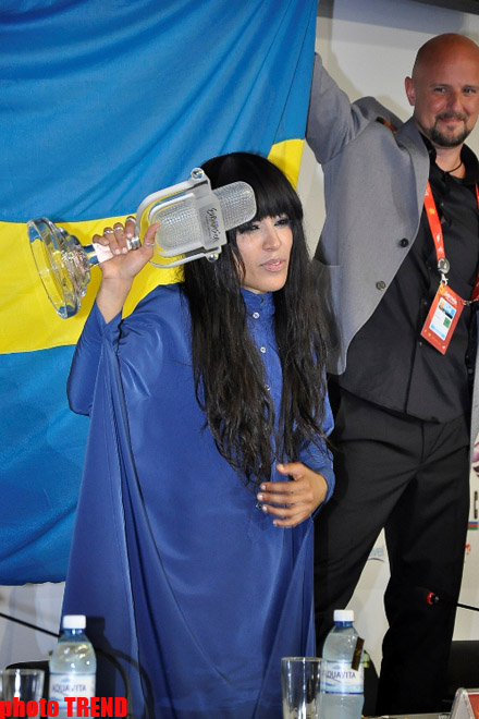 Первые фото победительницы "Евровидения- 2012" Лорин (фотосессия)