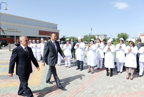 Президент Азербайджана принял участие в открытии Нахчыванской городской поликлиники (ФОТО)