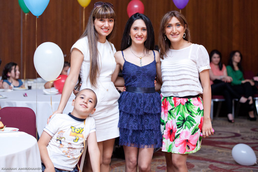 Самед Самедов создал атмосферу праздника в акции Childlove (фото)