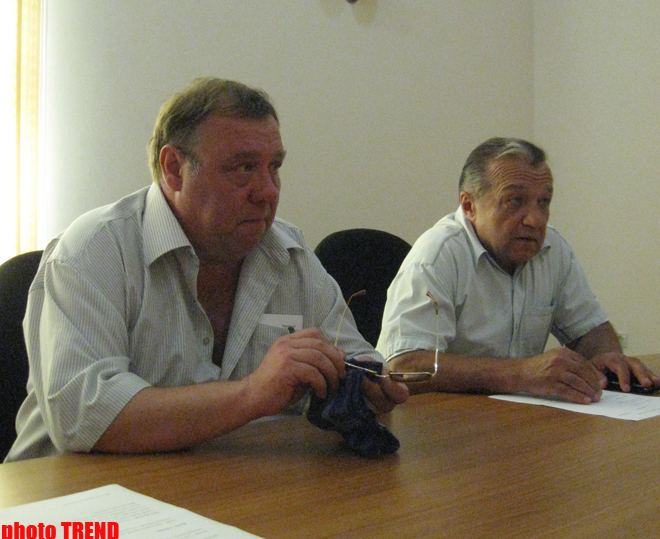 Для нас большая честь выступать на сцене Азербайджанского драмтеатра - заслуженный артист России Леонид Окунев