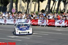 Самый быстрый в мире болид в Баку - грандиозное шоу Red Bull Racing (фото)