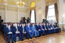 Президент Азербайджана принял участие в конференции по итогам первого года Госпрограммы развития Баку и его поселков (версия 2) (ФОТО)