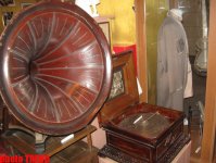 Фирангиз Ализаде подарила Музею музыкальной культуры уникальную рукопись (фотосессия)