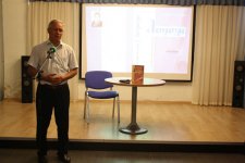 В Баку состоялась презентация учебного пособия "Литература" (фото)