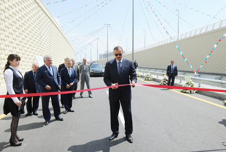 President Ilham Aliyev gets acquainted with works of reconstruction of Bilgah-Sumgayit motor highway (PHOTO)