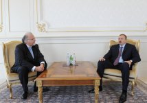 Президент Азербайджана принял верительные грамоты посла Франции