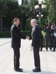 В Баку состоялась церемония официальной встречи Президента Совета ЕС (ФОТО)