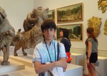 Ислам Гасымов стал лауреатом международного фестиваля "Под небом Парижа" (фотосессия)