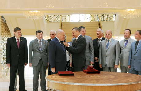 Президент Азербайджана принял делегацию во главе с председателем Госдумы России (ФОТО)