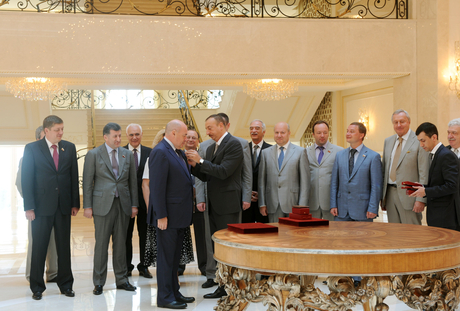 Президент Азербайджана принял делегацию во главе с председателем Госдумы России (ФОТО)