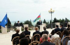 Президент Ильхам Алиев: Азербайджан благодарен НАТО за поддержку территориальной целостности страны (ФОТО)
