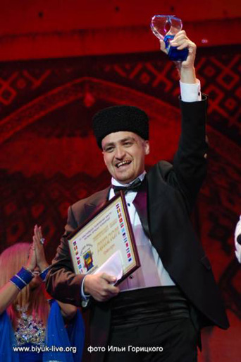 Джалал Аббасов стал обладателем Гран-при конкурса "Восточный базар" в Ялте (фото)
