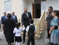 Президент Ильхам Алиев побывал в новом частном доме жителя Гахского района (ФОТО)