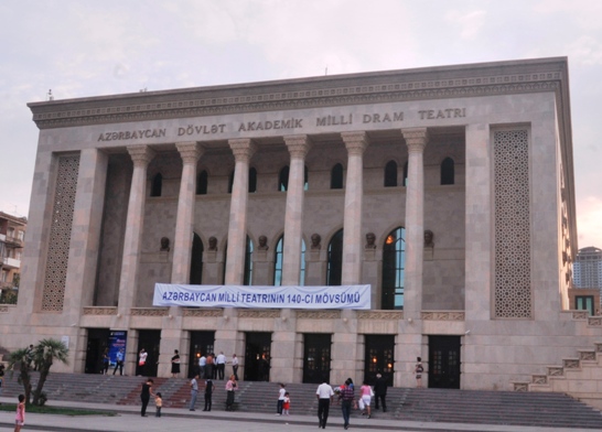 В Баку состоялось торжественное открытие 140-го театрального сезона (фотосессия)