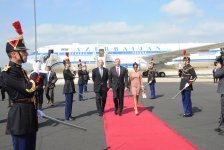 Президент Азербайджана прибыл с рабочим визитом во Францию (ФОТО)
