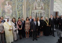 Президент Азербайджана и его супруга приняли участие в церемонии открытия новых залов Лувра в Париже, посвященных  исламскому искусству (ФОТО)
