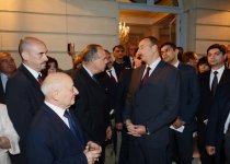 Президент Ильхам Алиев: Французско-азербайджанские связи развиваются очень успешно и стремительно (ФОТО)