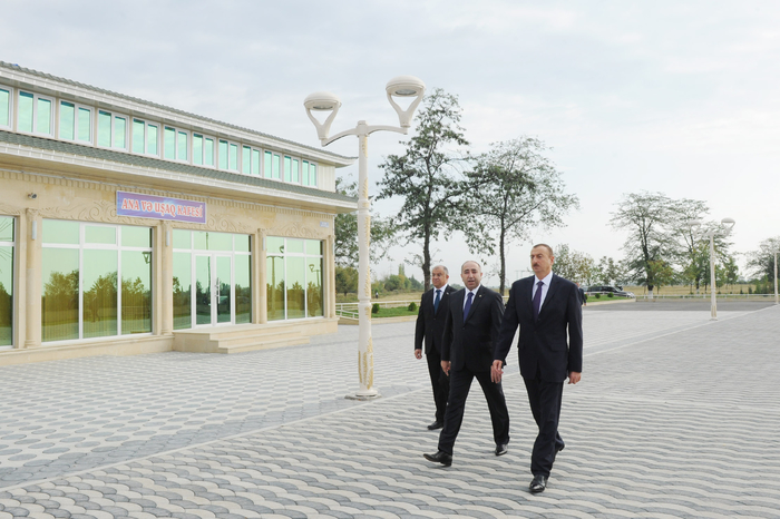 Президент Азербайджана посетил Площадь Государственного флага в Тертере (ФОТО)