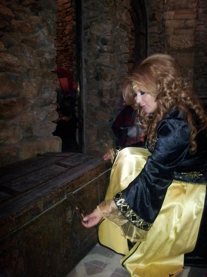 Илаха Ибадова реализовала проект в национальной одежде (фото)