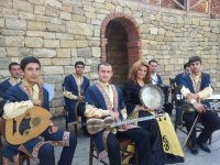 Илаха Ибадова реализовала проект в национальной одежде (фото)