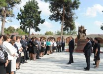 Президент Азербайджана ознакомился с Парком Нушабы в Барде (ФОТО)