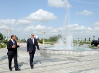Ильхам Алиев посетил Площадь Флага в Барде (ФОТО)