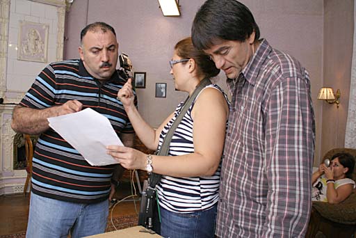 Специалисты "Мосфильма" снимают картину с участием Сархана Сархана и Бахрама Багирзаде (фото)