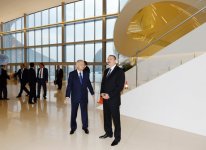 Президенты Азербайджана и Узбекистана побывали на Площади Государственного Флага и в Центре Гейдара Алиева (ФОТО)