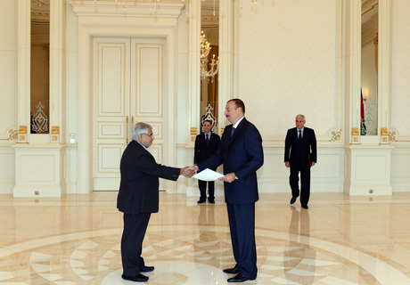 President Ilham Aliyev receives credentials of incoming Egyptian, Lithuanian and Iranian ambassadors (PHOTO)