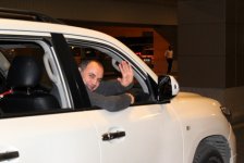 В Баку прибыл известный турецкий певец: "Моя любовь к Азербайджану не знает границ" (фотосессия)