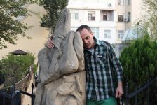Турецкая звезда Умит Сайын восхищен Ичери шехер: "Всем советую побывать в этом городе" (фотосессия)