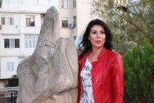 Турецкая звезда Умит Сайын восхищен Ичери шехер: "Всем советую побывать в этом городе" (фотосессия)