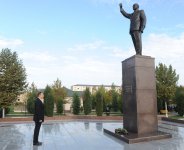 Президент Ильхам Алиев прибыл в Бейляганский район (ФОТО)