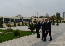 Ильхам Алиев находится с визитом в Саатлинском районе (ФОТО)