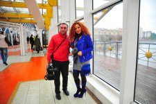 Земфира Адыгезалова и "Клип-парад" в дождливой Москве (фотосессия)
