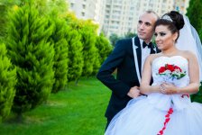 В Баку состоялась свадьба популярного радиоведущего и его коллеги (фото)