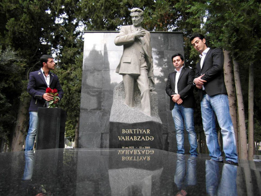 Солисты группы "Джахан" почтили память корифеев азербайджанской культуры и искусства (фото)