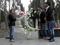 Солисты группы "Джахан" почтили память корифеев азербайджанской культуры и искусства (фото)